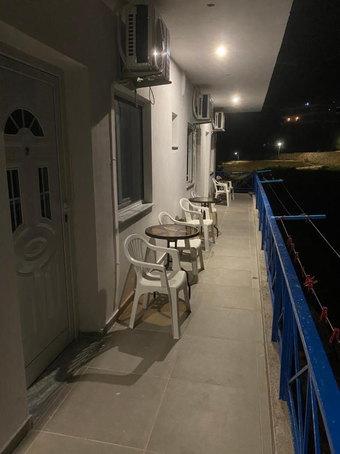 Eleni'S Holiday Rooms ฮีมาเรอ ภายนอก รูปภาพ