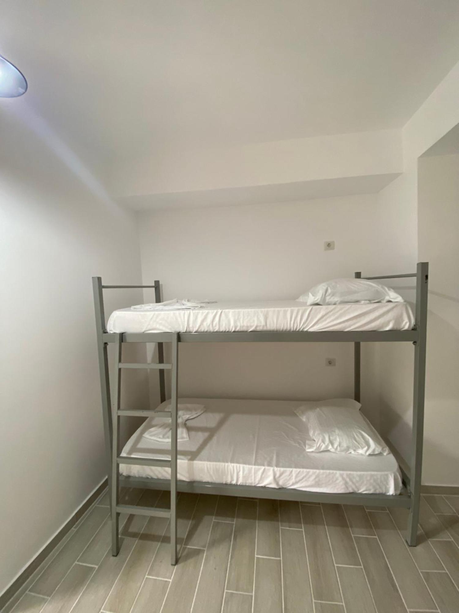 Eleni'S Holiday Rooms ฮีมาเรอ ภายนอก รูปภาพ