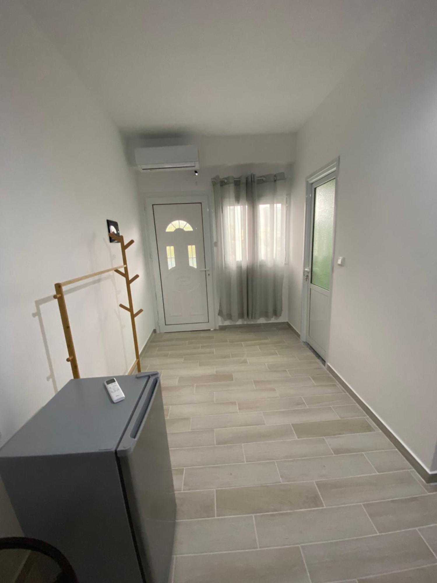 Eleni'S Holiday Rooms ฮีมาเรอ ภายนอก รูปภาพ