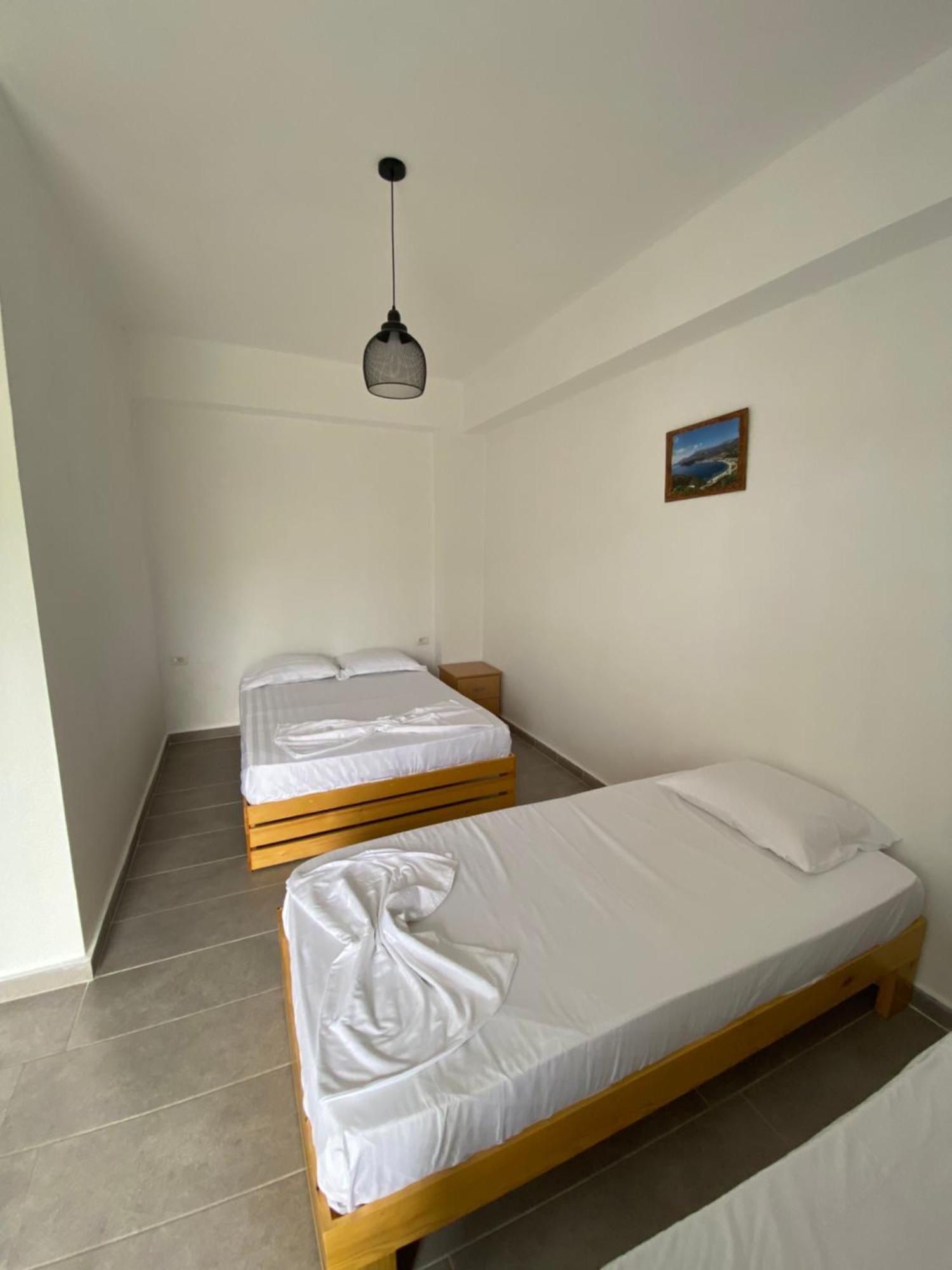 Eleni'S Holiday Rooms ฮีมาเรอ ภายนอก รูปภาพ