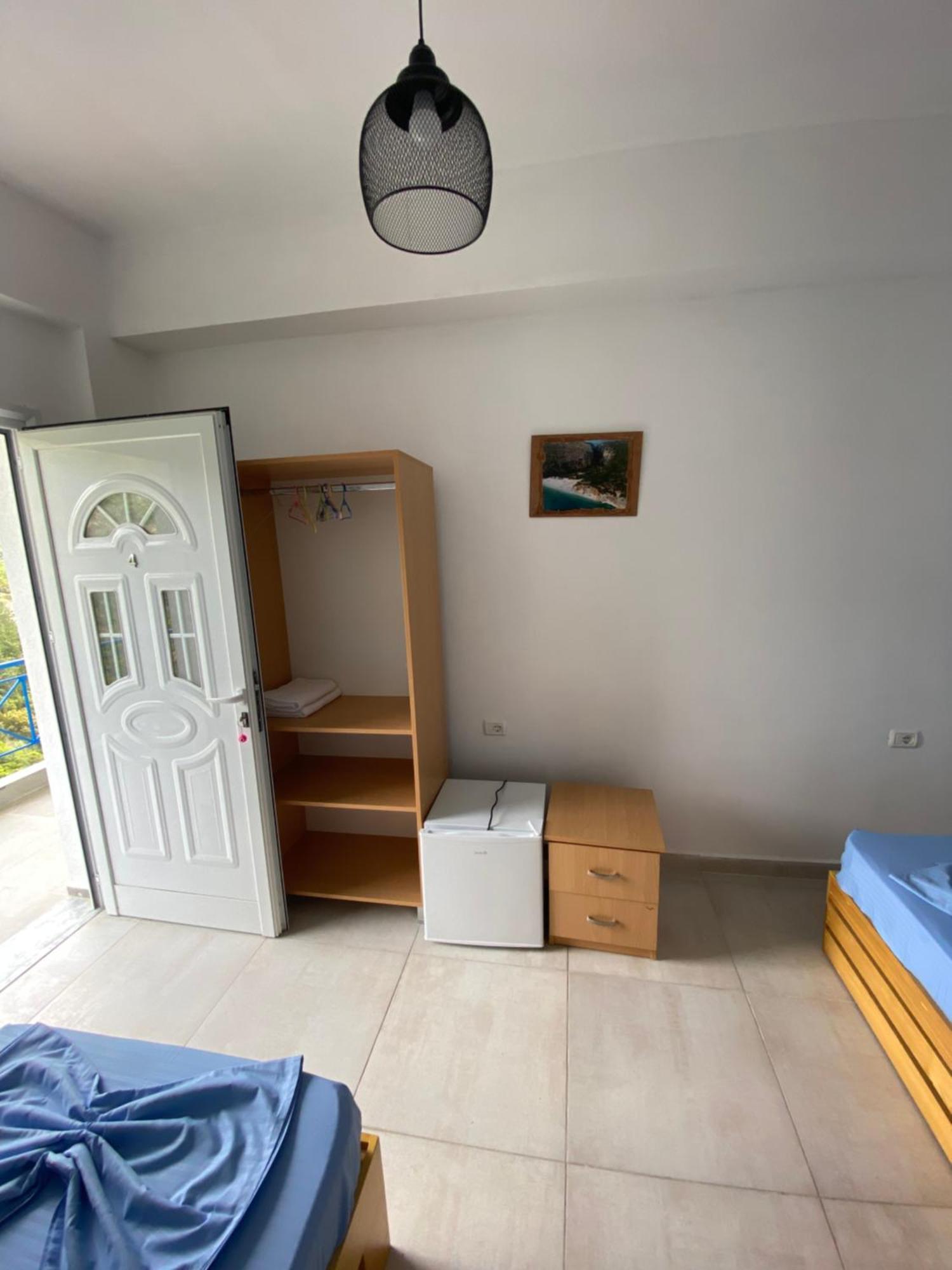Eleni'S Holiday Rooms ฮีมาเรอ ภายนอก รูปภาพ
